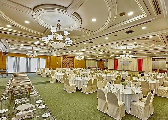 The Royal 4*