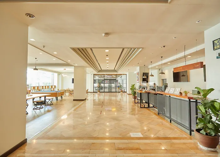 The Royal 4* Bangkok