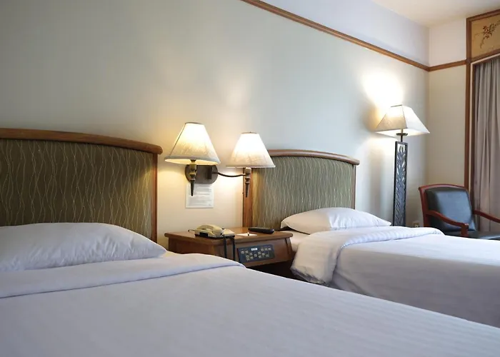 The Royal 4* Bangkok